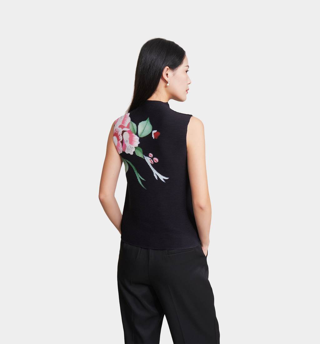 THE HANA PLEATED TOP